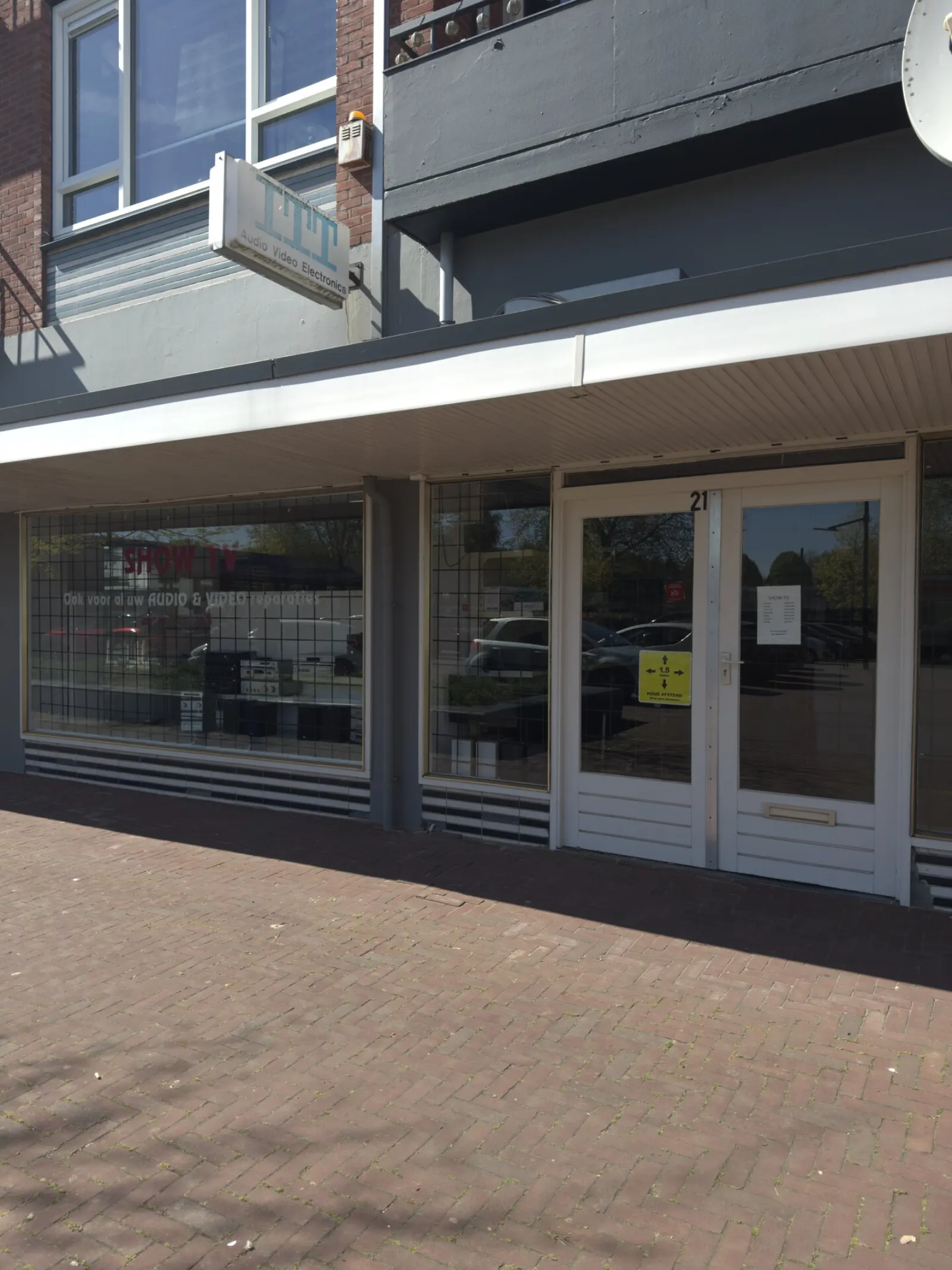 Show TV winkel, voorgevel aan de Mozartlaan